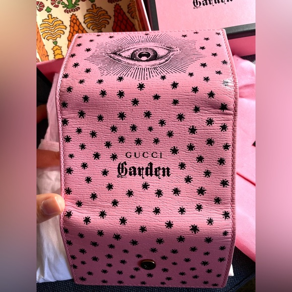 GUCCI--- Gucci Garden Pink Eye Key Pouch - Picture 3 of 4